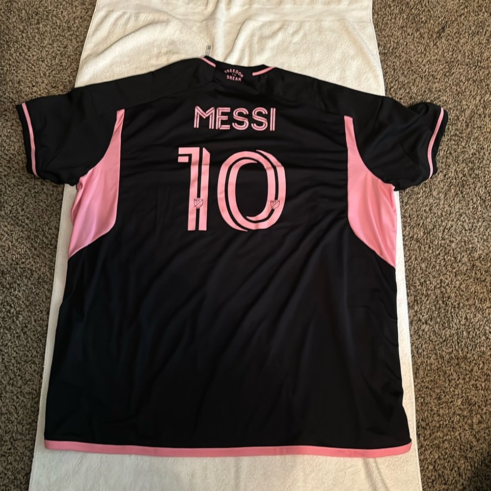 Adidas Messi MLS Jersey Pink and Black size 3XL .